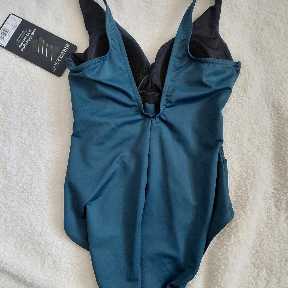 Miraclesuit Nova Green One Piece Swimsuit Size 6 Slimming Tummy Control NWT - Picture 4 of 5